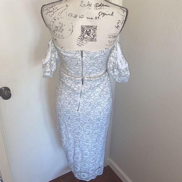 Bebe Lace Karen Two (2) Piece Top and Skirt Set Feminine Contemporary Event - Picture 5 of 14